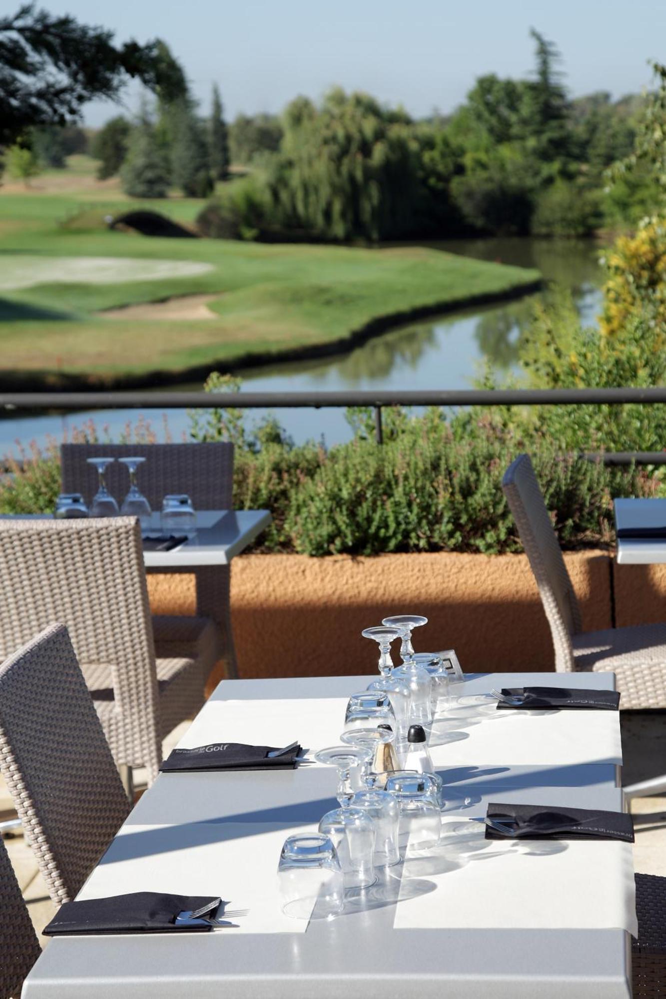 Mercure Toulouse Aeroport Golf De Seilh Bagian luar foto