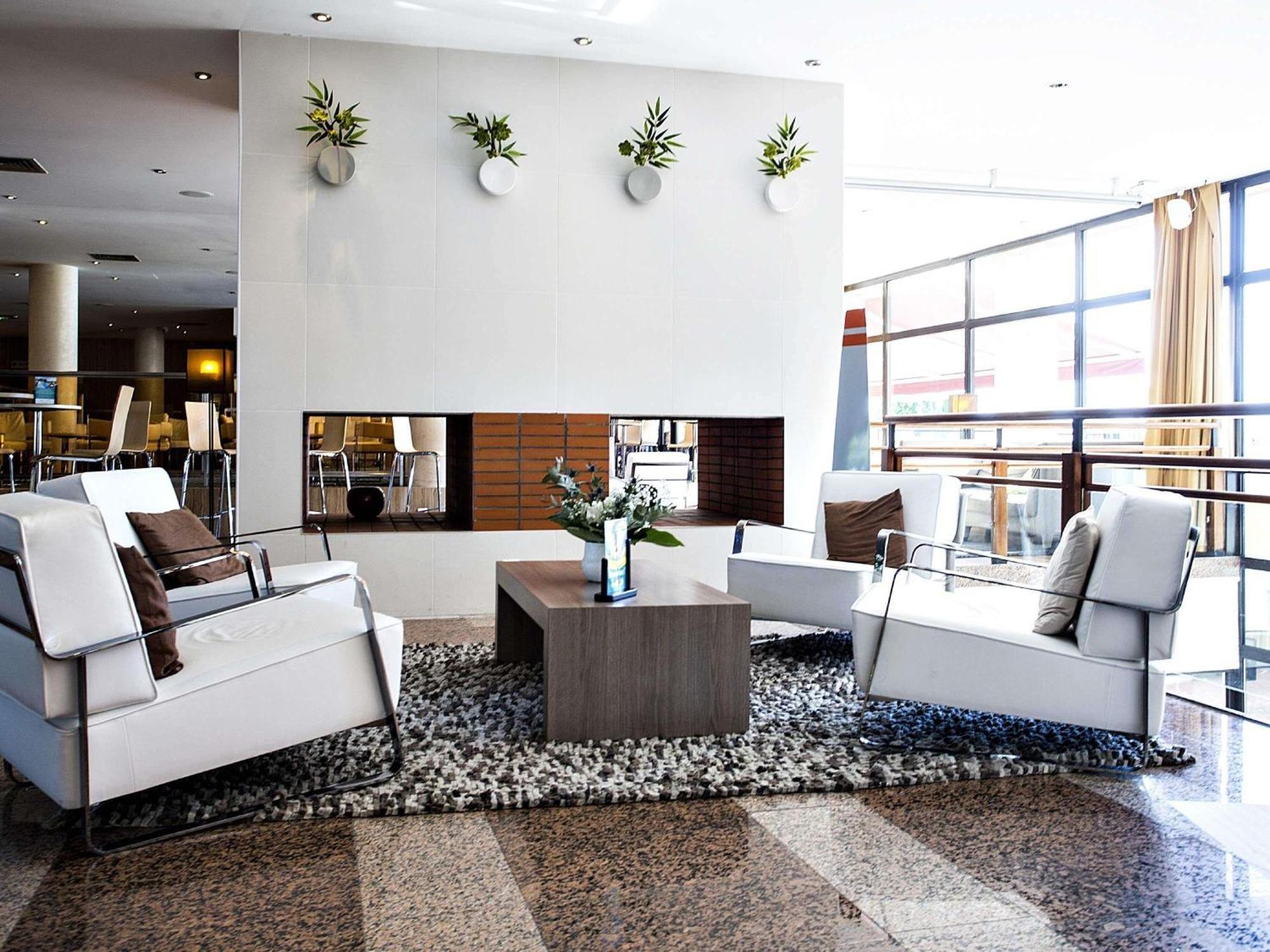 Mercure Toulouse Aeroport Golf De Seilh Bagian luar foto