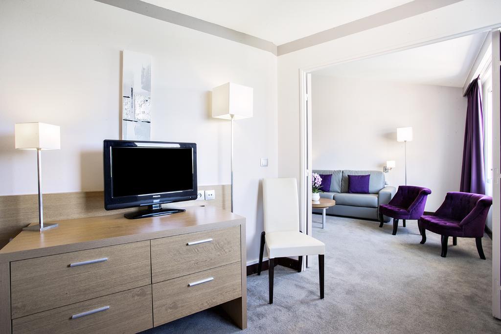 Mercure Toulouse Aeroport Golf De Seilh Bagian luar foto